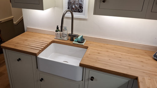 Barrow 24" Single Bowl Fireclay Sink in White, Rounded Apron Front